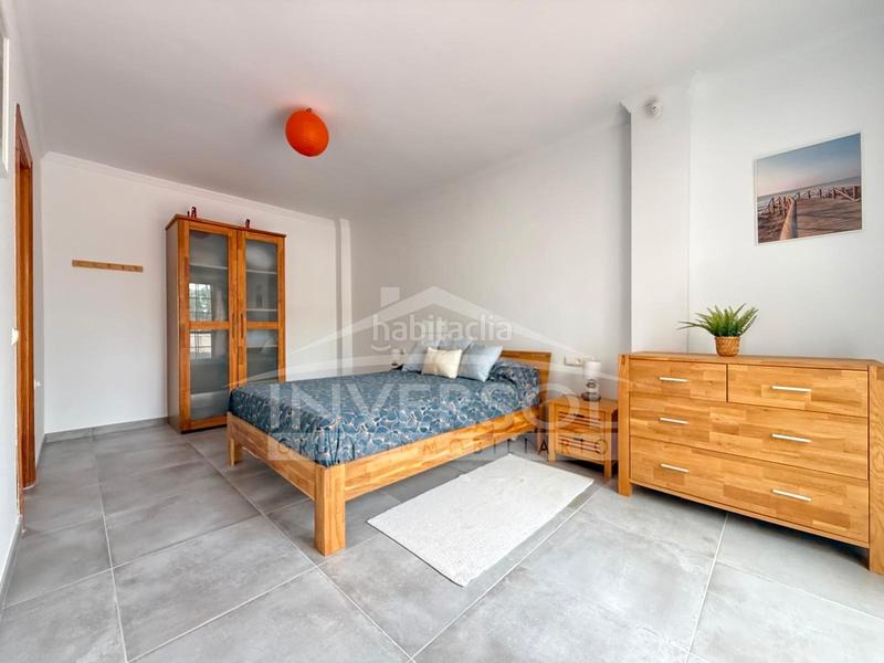 Foto 86b9cfc5-b4e8-426e-87e0-c5e1df29feea. Chalet dans calle salazón 2 dans Almerimar Ejido (El)