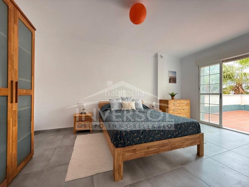 Foto 89b54ea4-8a2e-4c19-9899-9260a2e4f00c. Chalet dans calle salazón 2 dans Almerimar Ejido (El)