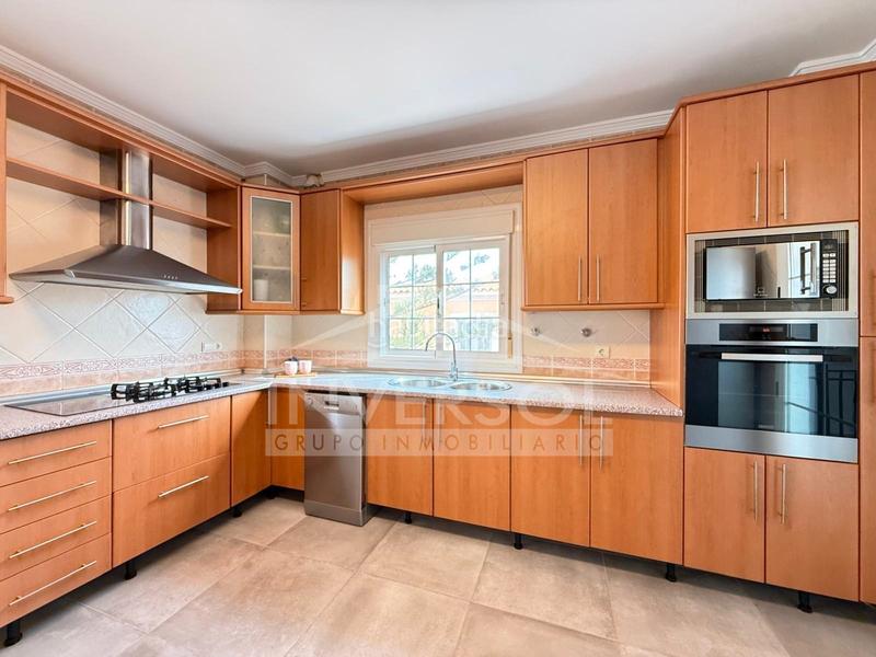 Foto 96e404cb-a9a9-4f08-a0b6-9111bcd20d67. Chalet dans calle salazón 2 dans Almerimar Ejido (El)