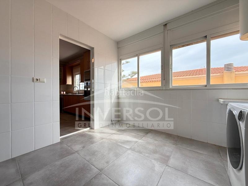 Foto 9d18e1eb-72a9-4c74-82ec-bb48183cac96. Chalet dans calle salazón 2 dans Almerimar Ejido (El)