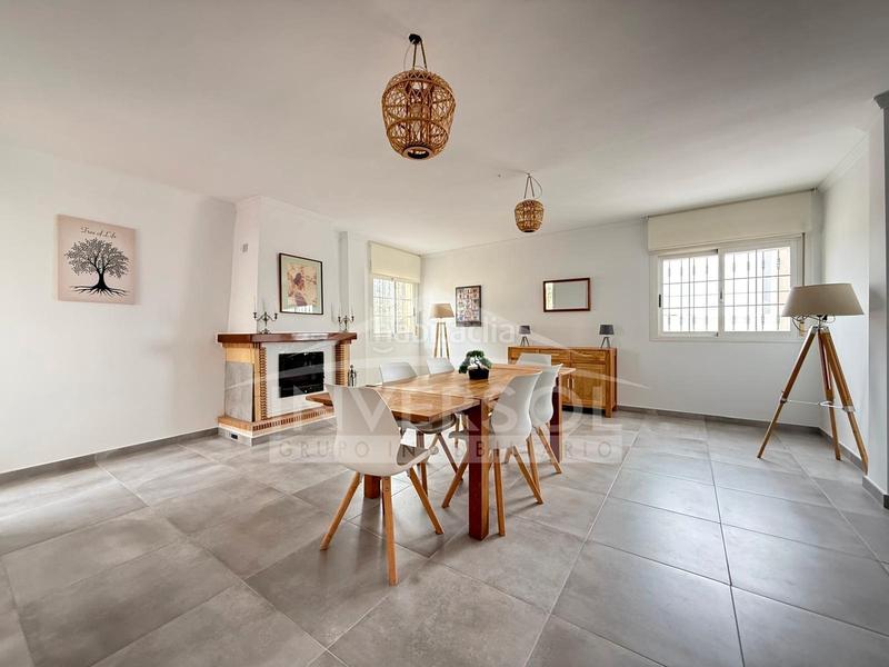 Foto 9d9e18ae-8a8d-42cb-9c9f-7de35fcd177e. Chalet dans calle salazón 2 dans Almerimar Ejido (El)