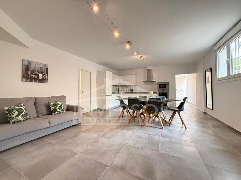 Foto d53db08c-1091-448f-80ad-3ed840eec0e0. Chalet dans calle salazón 2 dans Almerimar Ejido (El)