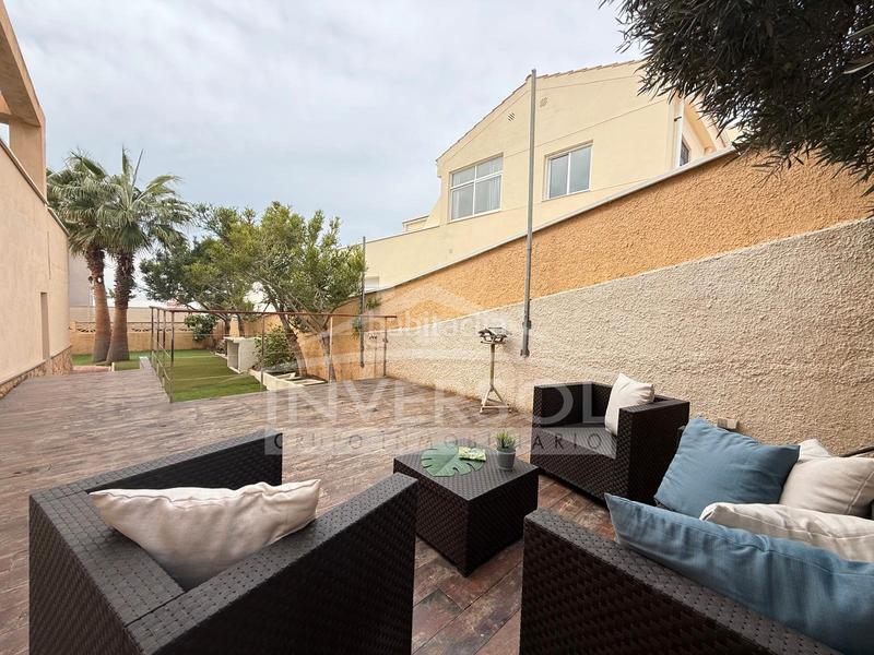 Foto ed222a60-ab1a-4b55-9549-1718dc06b5bf. Chalet dans calle salazón 2 dans Almerimar Ejido (El)