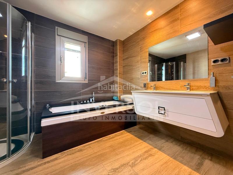 Foto 0a437cef-a54d-40f4-a798-5d20e35ce366. Pis a avenida del mediterráneo 13 a Adra