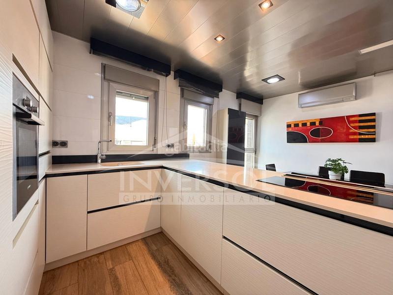 Foto 5b724f14-a999-49bd-87ba-819f0e5fea27. Pis a avenida del mediterráneo 13 a Adra