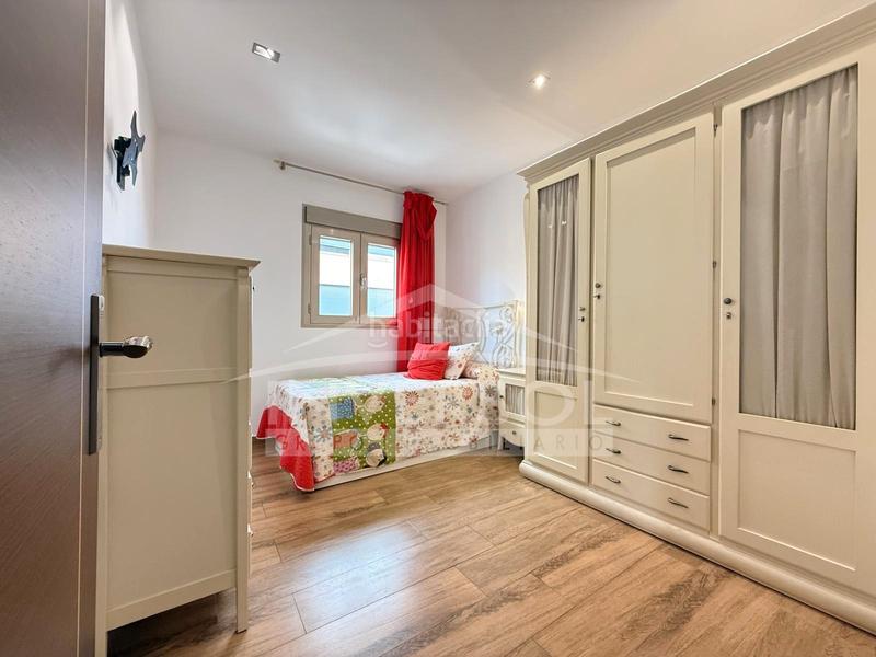 Foto 8df9c061-97fc-4653-b1e0-9e0dc686680c. Pis a avenida del mediterráneo 13 a Adra