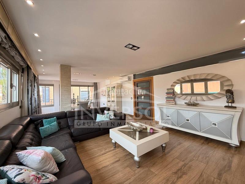 Foto a193608e-ef10-4e2d-bf07-61fddb90a40a. Pis a avenida del mediterráneo 13 a Adra