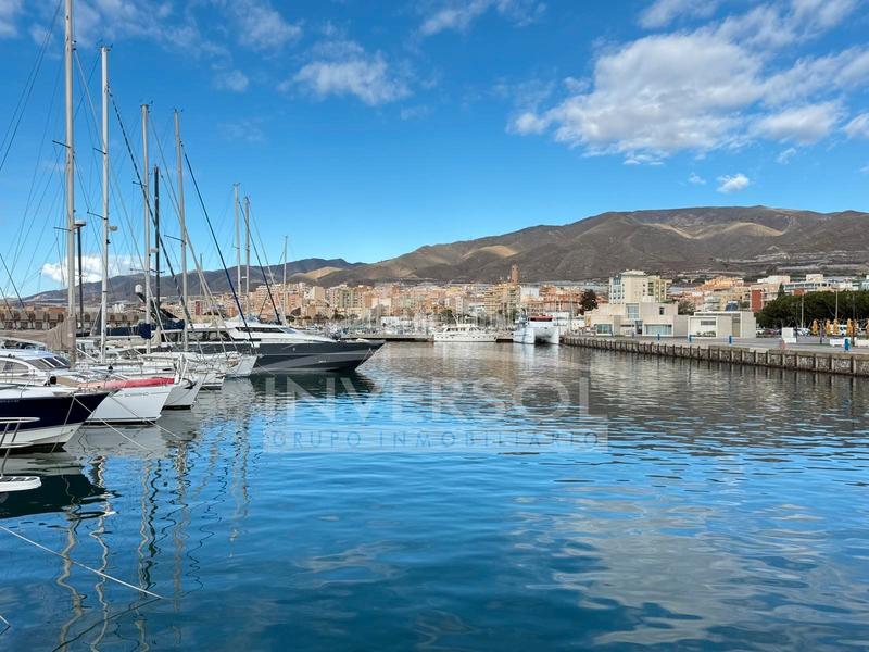 Foto a9adb586-f006-48c8-bdf2-194475e84f71. Pis a avenida del mediterráneo 13 a Adra