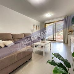 Flat in Calle botavara 28. Tu espacio ideal en velas blancas, almerimar