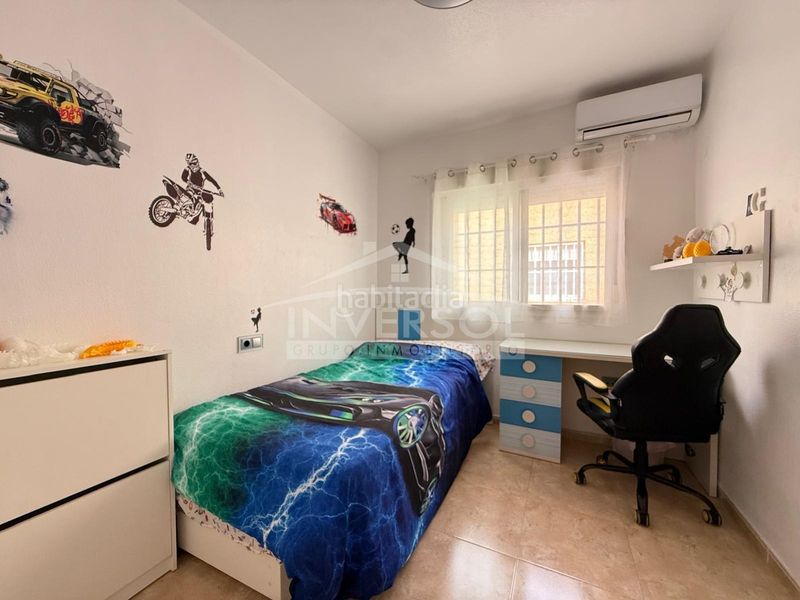 Foto cb40869b-61dd-45a4-827b-873ce6ecf476. Casa adossada amb calefacció aparcament piscina a Ejido (El)