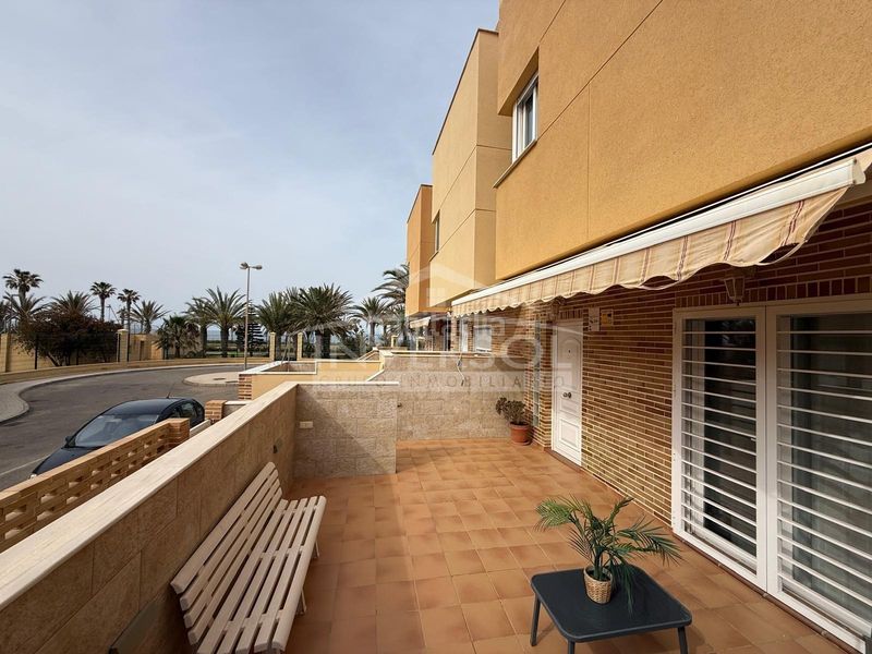 Foto ce65d40b-fa54-4e95-8a2b-f7180da2b4f7. Casa adossada amb calefacció aparcament piscina a Ejido (El)