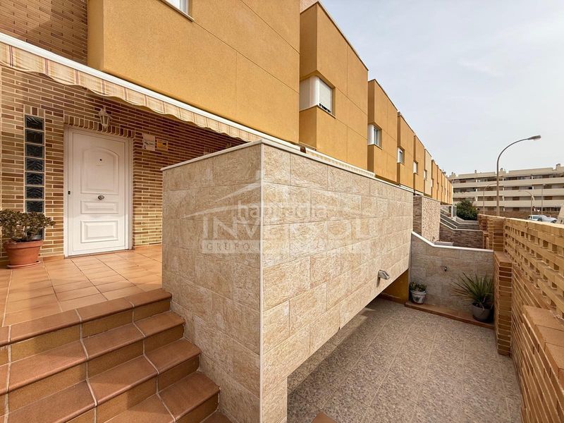 Foto e0a4dbbb-73a5-4332-a1a9-cb3b93dffc1f. Casa adossada amb calefacció aparcament piscina a Ejido (El)
