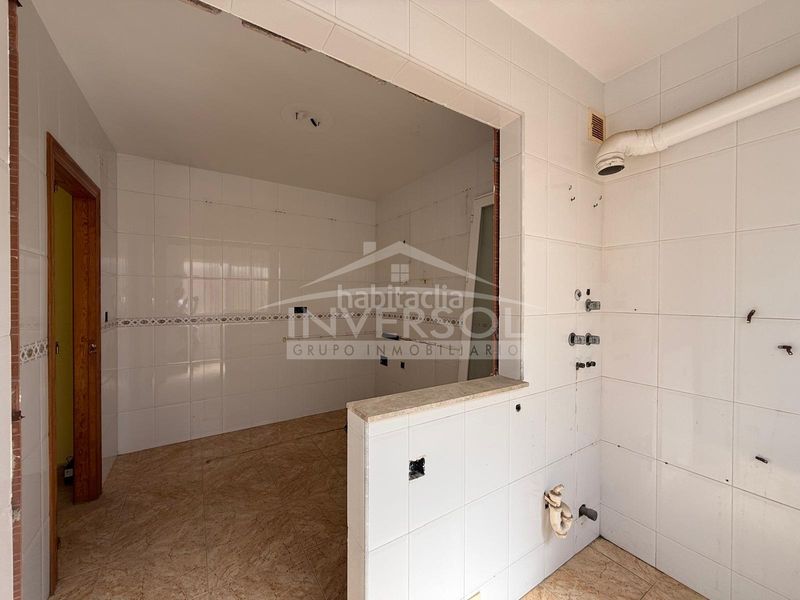 Foto ca568d18-ecb9-4e93-9aab-941056073729. Pis a Adra