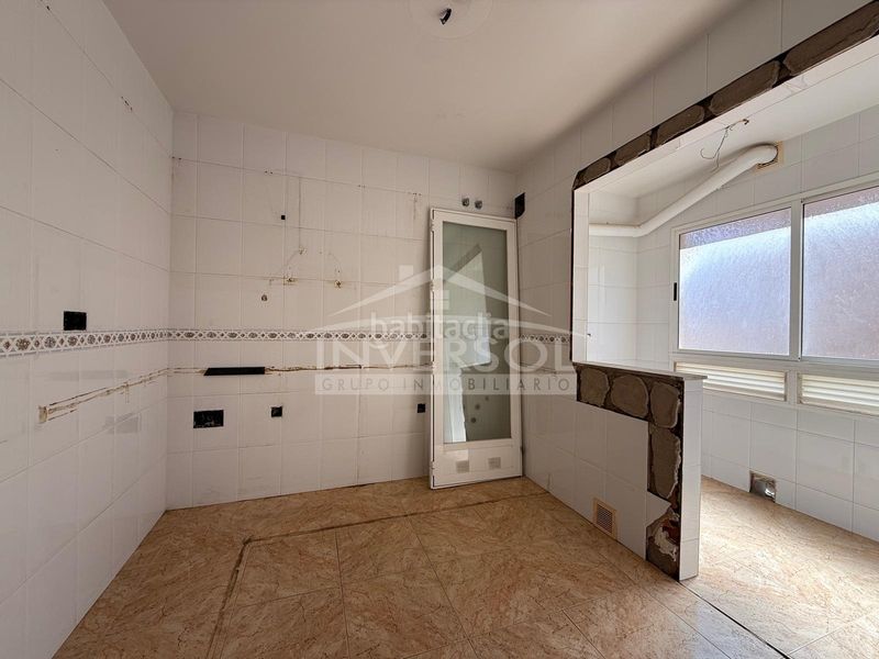 Foto e9194809-f0ee-4fff-b3e9-16079357df70. Pis a Adra