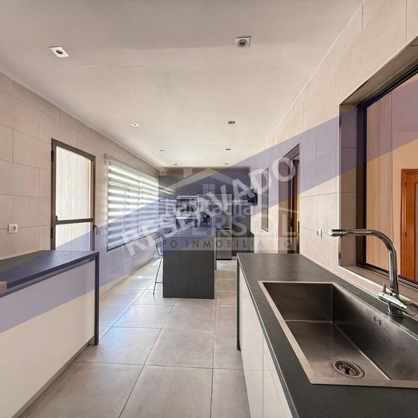 Foto 1e66b7e8-e29d-4c13-bdd3-18a1f703e040. Casa adossada amb calefacció aparcament a Ejido Sur Ejido (El)