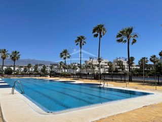 Doppelhaus  Calle jabega 47. Vivienda pareada en puerto marina golf