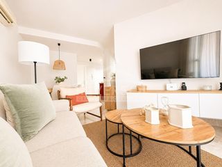 Etagenwohnung in Calle arquitecto julián laguna 57. Portofino, centro de almerimar