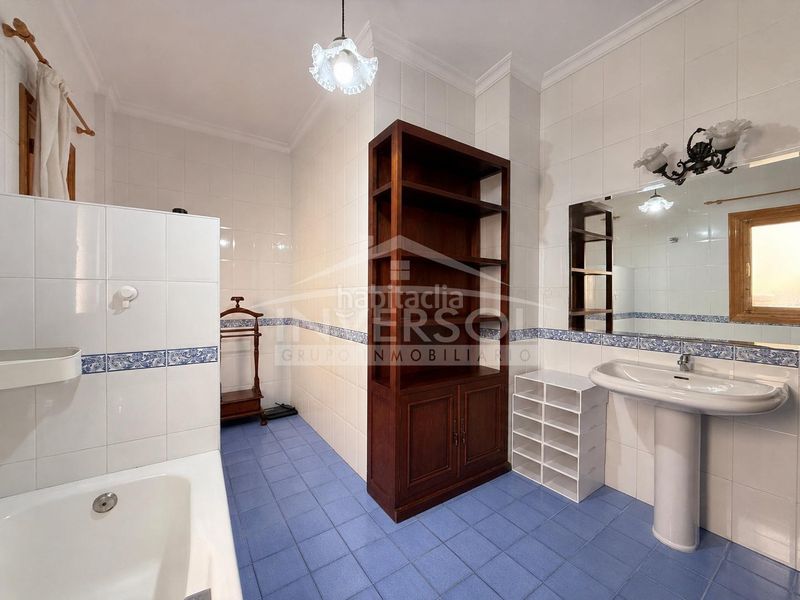 Foto 9f8aa423-bb68-4026-a178-5fc6c4e85d0b. Casa amb calefacció aparcament a Adra