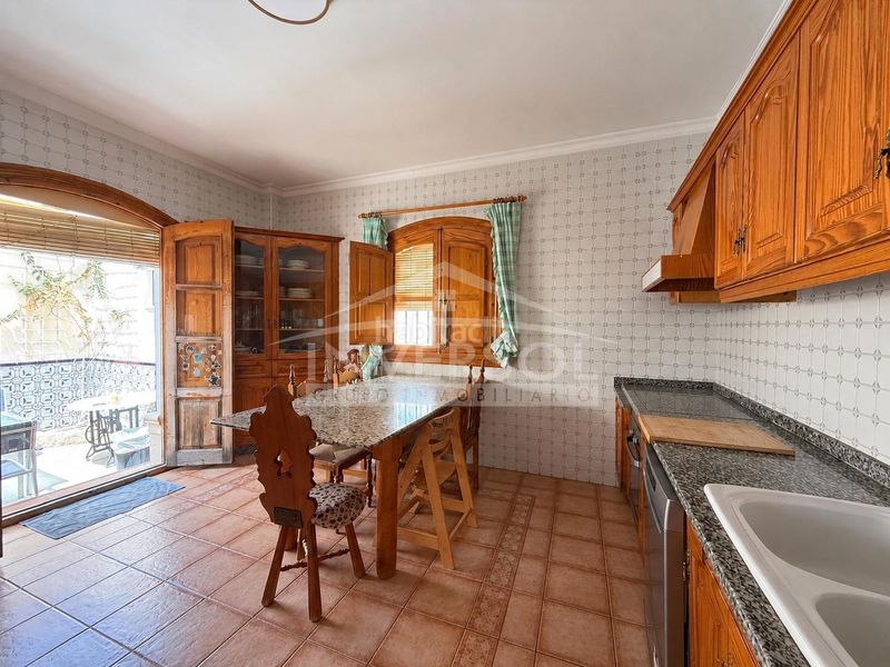 Foto b0d9a3ca-cb6b-4fff-8503-e0b0d6dcd19e. Casa amb calefacció aparcament a Adra
