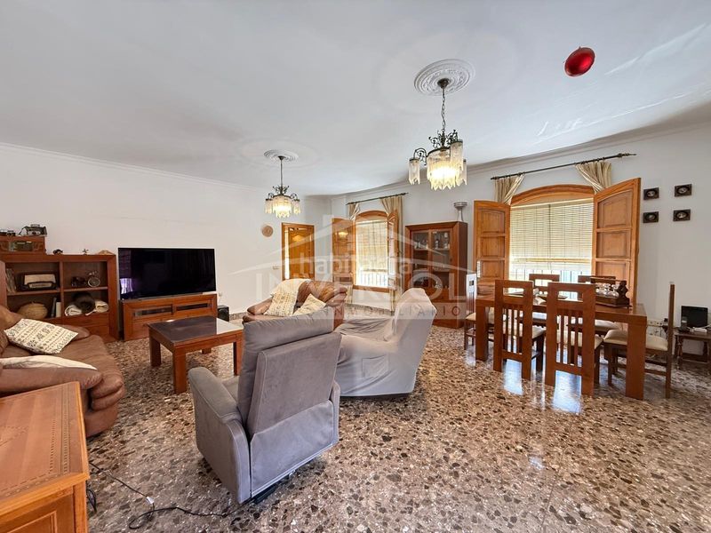 Foto daef9216-aa7a-4ca0-977e-b796311baf5a. Casa amb calefacció aparcament a Adra