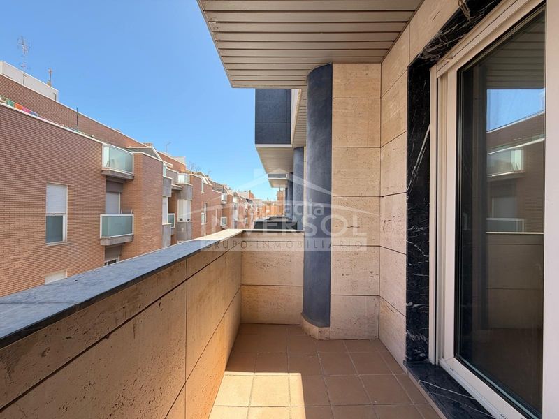 Foto 570f22d3-9b24-4751-8371-cb206b92dbce. Flat with heating in Plaza de la Luz Ejido (El)
