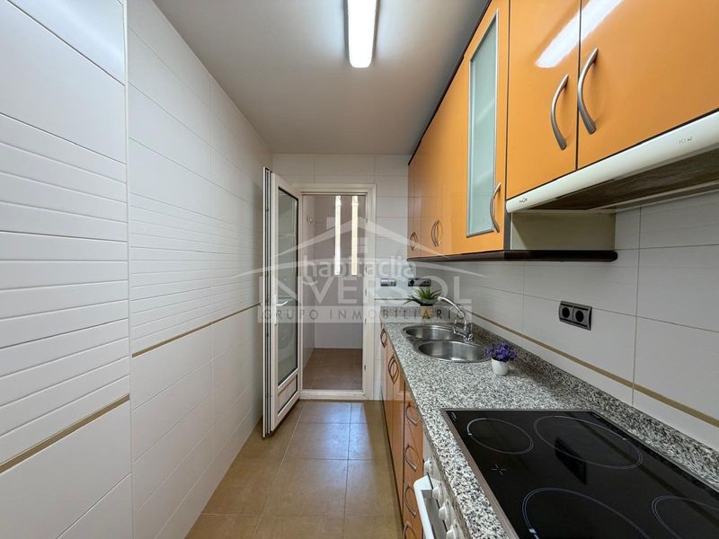 Foto ae695b4b-8b8b-4fd3-a3ba-87a0ca71d85d. Flat with heating in Plaza de la Luz Ejido (El)