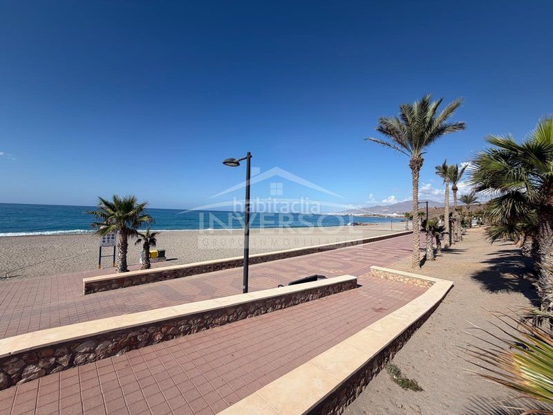 Foto 0ff6636b-4edc-41ff-be5f-fefaaf38f579. Alquiler piso alquiler de septiembre a junio en Balanegra