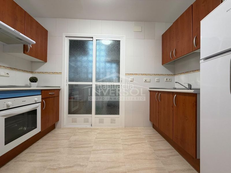 Foto a9937152-89e2-4e95-a4b8-7db448136270. Ground floor in calle marea 4 in Almerimar Ejido (El)