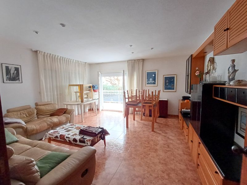 Foto 7ca7c723-c35a-40d1-81f5-8611fe9b31dd. Pis amb aparcament piscina a L´Estany Calafell