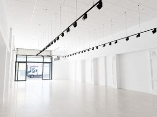 Rent Industrial building in Dreta de l´Eixample. Nave  badalona gorg