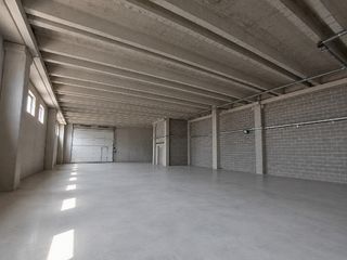 Nau industrial a Sud. Nave  argentona p.i. el cros sur