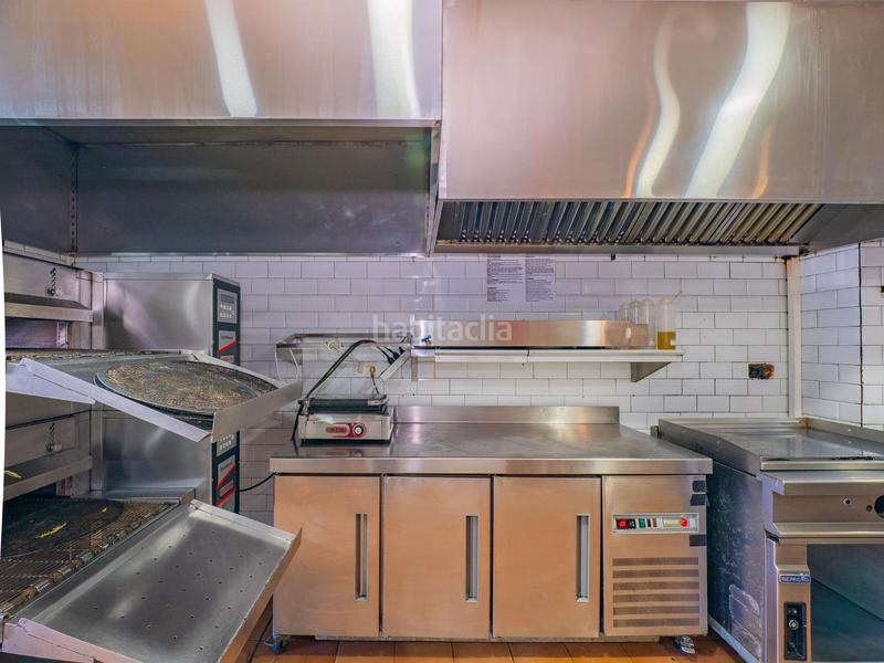 Foto 2a946c82-ed2f-4cd6-94e8-d3cef64fe415. Lloguer local comercial a Martín Carpena - Torre del Río Málaga