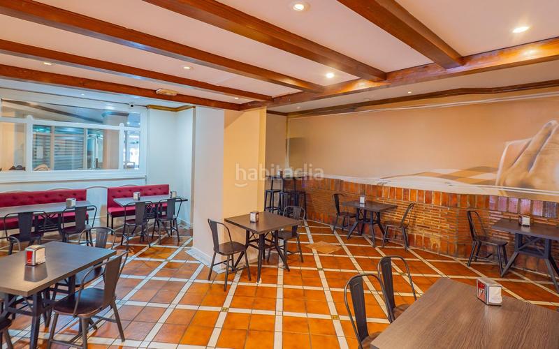 Foto 9b4a5b6e-abef-4fe7-960b-7e5fe4b14bca. Lloguer local comercial a Martín Carpena - Torre del Río Málaga