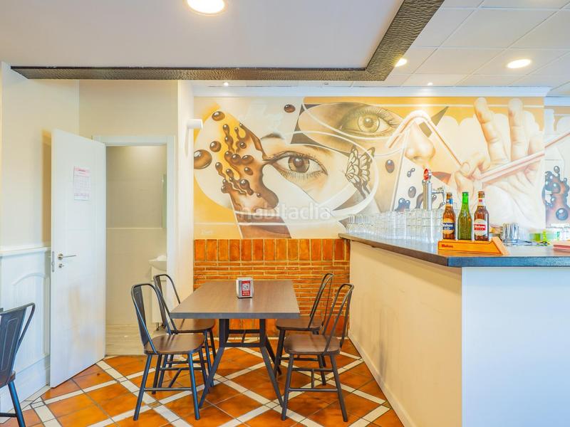 Foto 9f02db0a-b460-4ccf-aa70-2674d70d04b1. Lloguer local comercial a Martín Carpena - Torre del Río Málaga