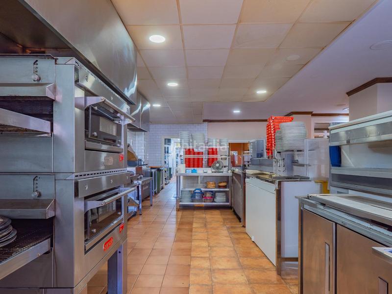 Foto a80d3e58-3250-4edf-b955-d4630633fa4e. Lloguer local comercial a Martín Carpena - Torre del Río Málaga