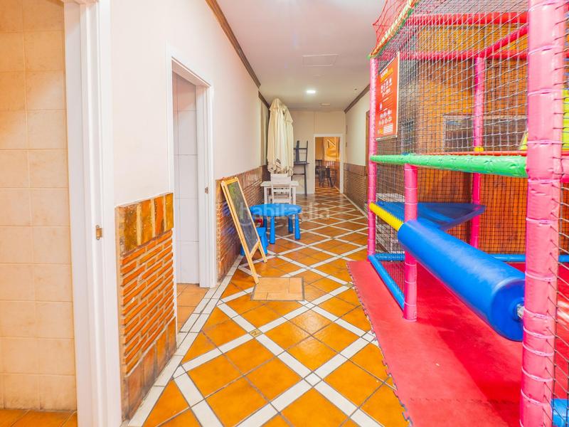 Foto af0d49b4-af88-46a3-a968-213b9a920c53. Lloguer local comercial a Martín Carpena - Torre del Río Málaga