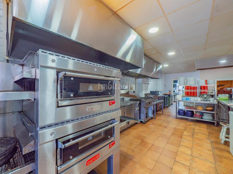 Foto b5a5886d-a41e-4692-85a4-6a1b4ee0e0dd. Lloguer local comercial a Martín Carpena - Torre del Río Málaga