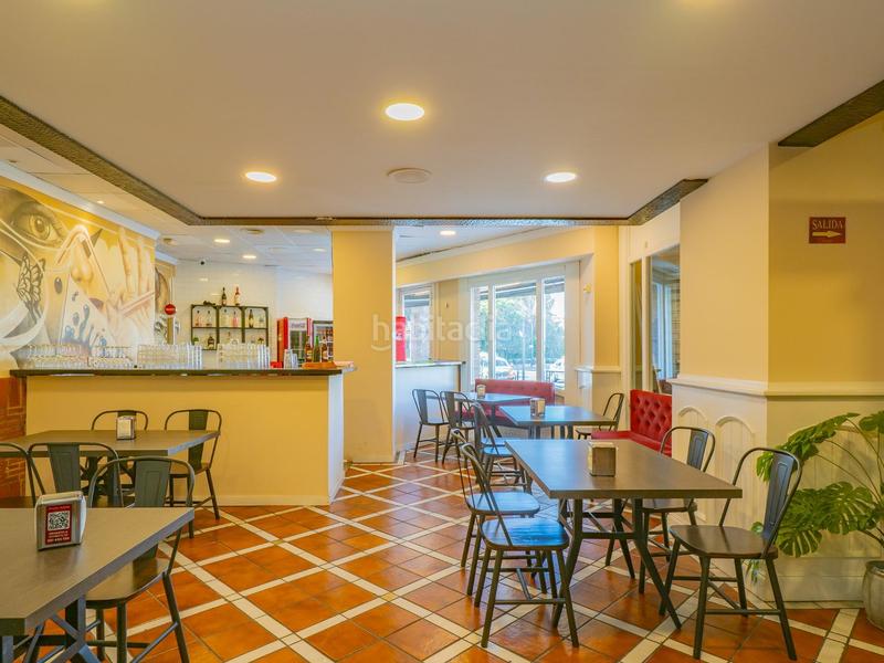 Foto b96a15df-83a3-4b51-b322-ee941bde7a0c. Lloguer local comercial a Martín Carpena - Torre del Río Málaga