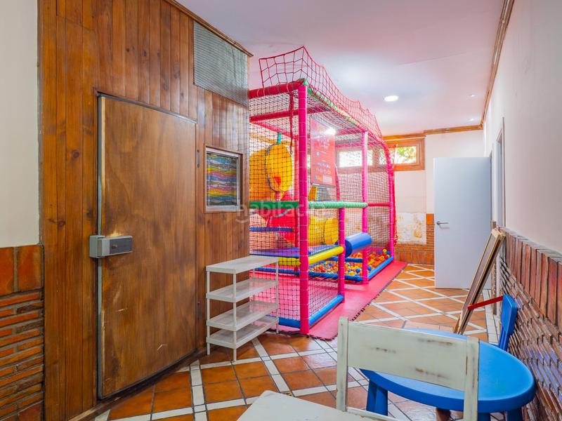 Foto dd07d5ed-fc33-4593-bdf2-ec4f7ec9d487. Lloguer local comercial a Martín Carpena - Torre del Río Málaga