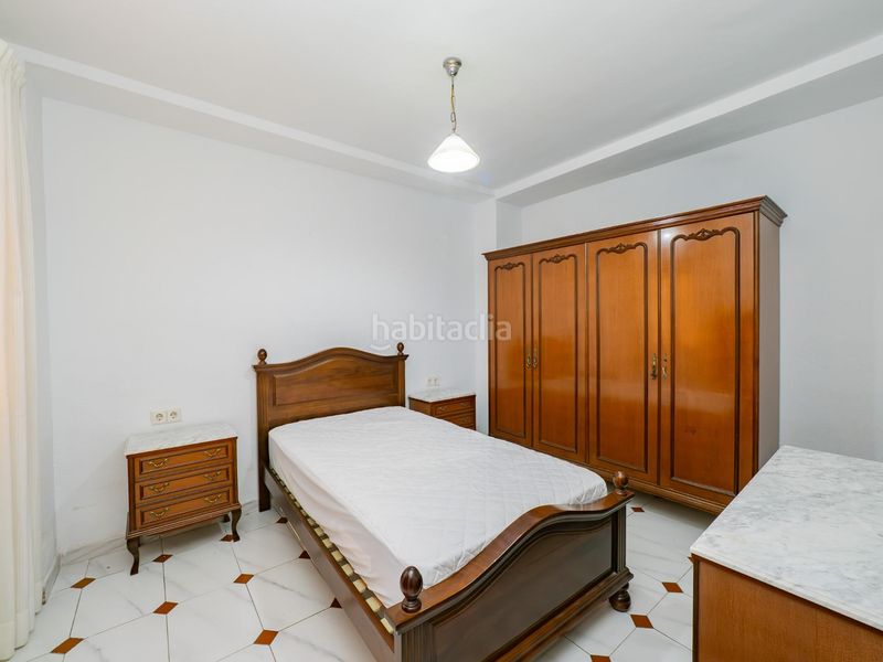Foto 4aa4ddc3-e5a1-482c-8f12-15b917ecfc6c. Pis a Parque Ayala - Jardín de la Abadía - Huelín Málaga