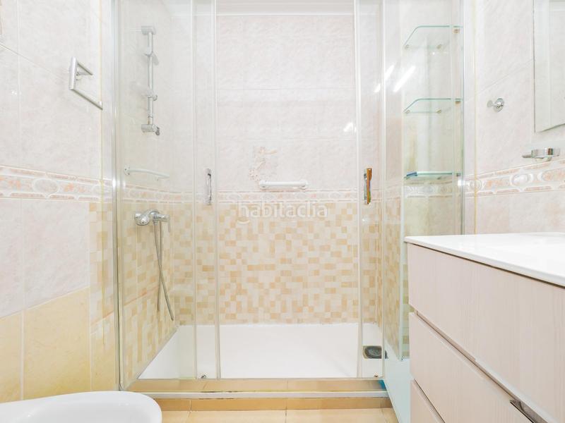 Foto ae7e76fb-7999-47e7-b71c-d38d8b817f2b. Pis a Parque Ayala - Jardín de la Abadía - Huelín Málaga