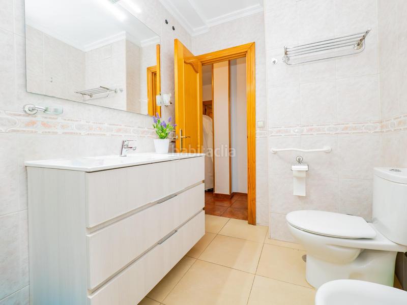 Foto c7f51bc4-761b-418c-961a-2f438a02a0d0. Pis a Parque Ayala - Jardín de la Abadía - Huelín Málaga