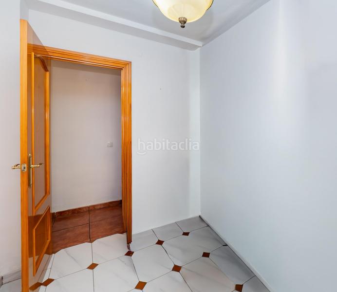 Foto e8c4bca4-4c08-43f1-bc1f-0e1f0fdaee8f. Pis a Parque Ayala - Jardín de la Abadía - Huelín Málaga