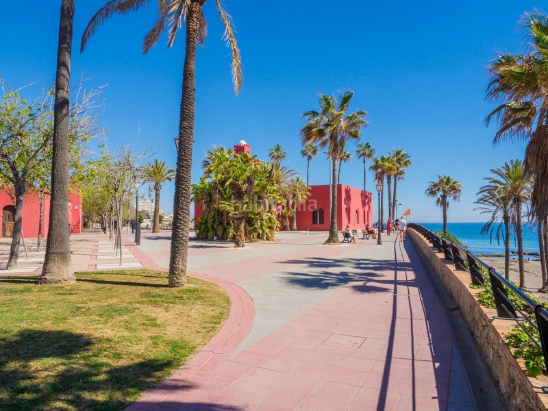 Foto e4368e7d-5d89-491c-8ed1-59560c1dd3a6. Estudi a Parque de la Paloma Benalmádena