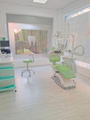 Lloguer Local Comercial a Parque Ayala - Jardín de la Abadía - Huelín. Traspaso de clínica dental en zona prime de huelin