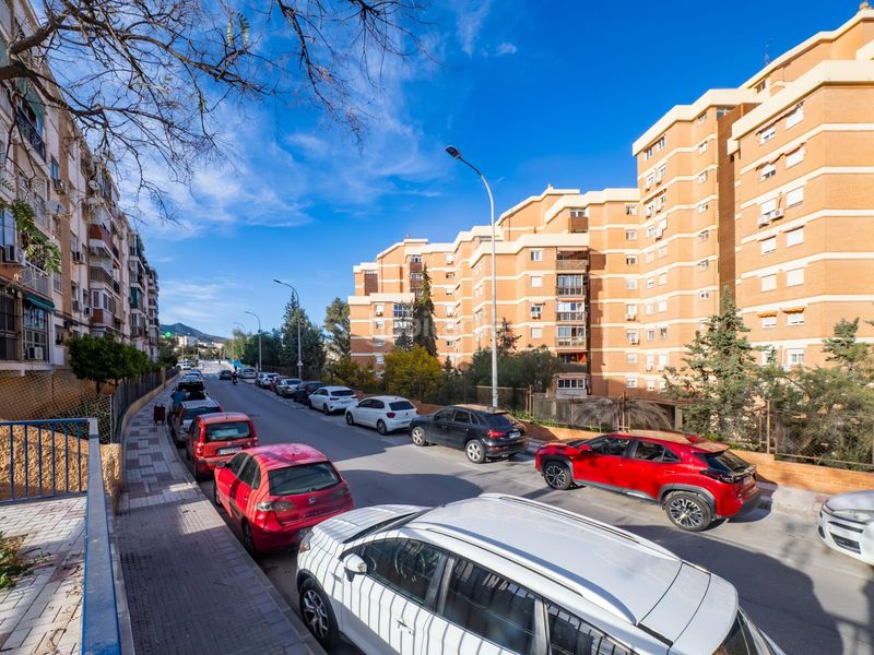 Foto bf8e9d25-a4fb-4dc2-b76b-d9300d0e44ce. Flat with parking in La Florida - Parque Norte Málaga