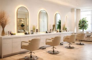 Lloguer Local Comercial a El Palo. Traspaso salón de belleza en el palo