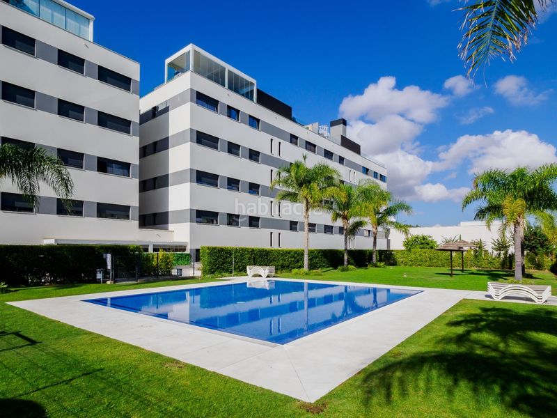 Foto 38f6edad-3144-4aed-a0ee-77d86f21e0f1. Pis amb calefacció aparcament piscina a Los Álamos Torremolinos
