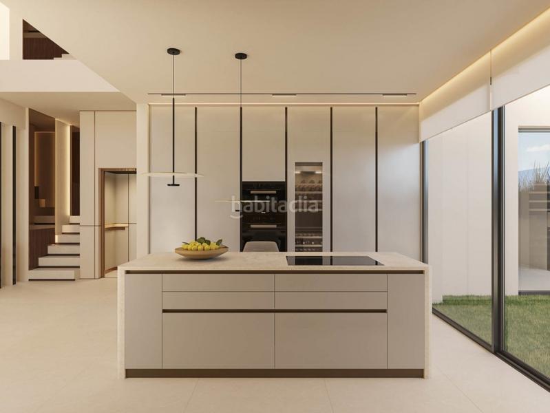 Foto dfcaca7b-e757-466e-86c0-10eb36cd3df3. Casa aparellada amb calefacció aparcament piscina a Marbella