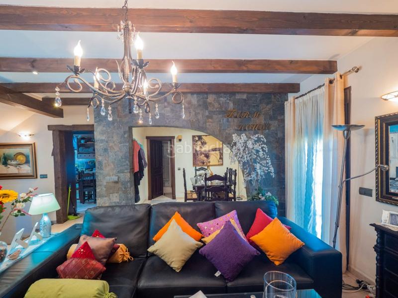 Foto 0c5a129c-1bbd-4b0c-9ec9-585f5b94ba4f. Masia amb aparcament piscina a Coín